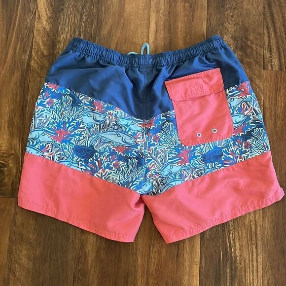 Men’s Vineyard Vines Colorblock Swim Trunks size large - Picture 2 of 3